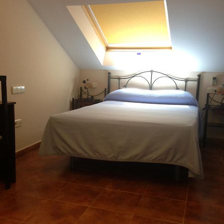 Hostal San Martin San Martín de la Vega Esterno foto