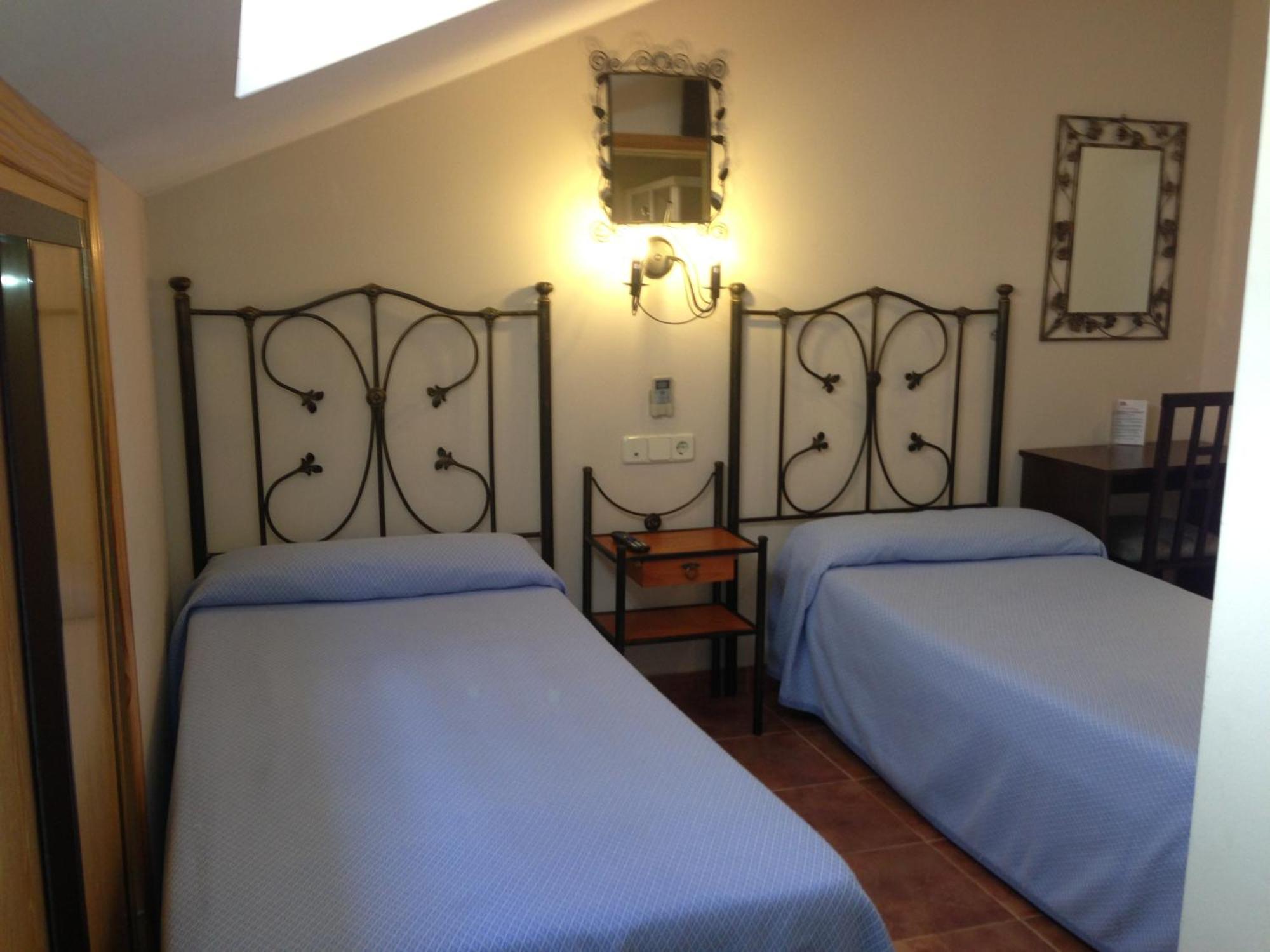 Hostal San Martin San Martín de la Vega Esterno foto