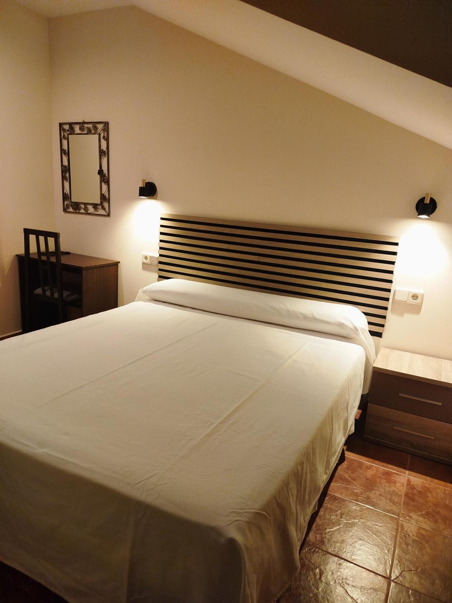 Hostal San Martin San Martín de la Vega Esterno foto